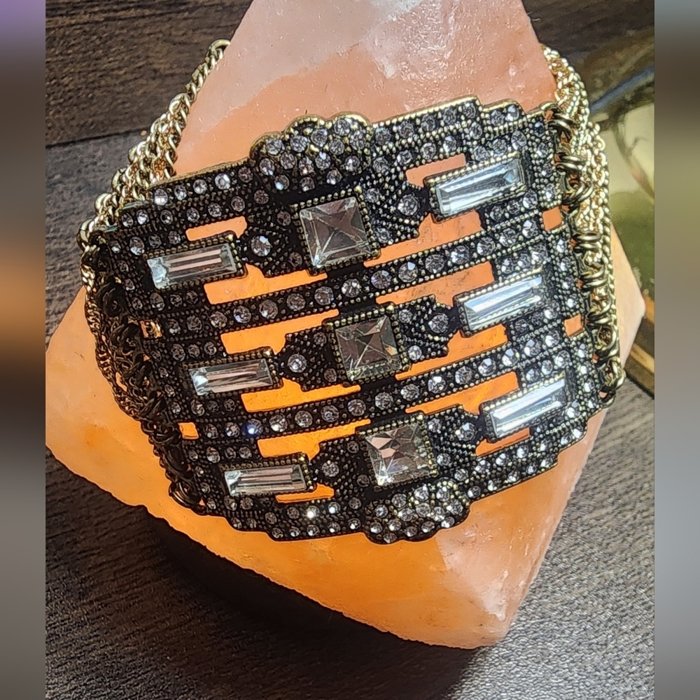 Elegant Black and Gold‎ Bracelet